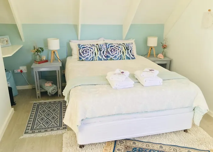Perfect Hideaway - Stunning Sea And Mountain Views